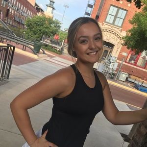 Meet your Posher, Alyssa